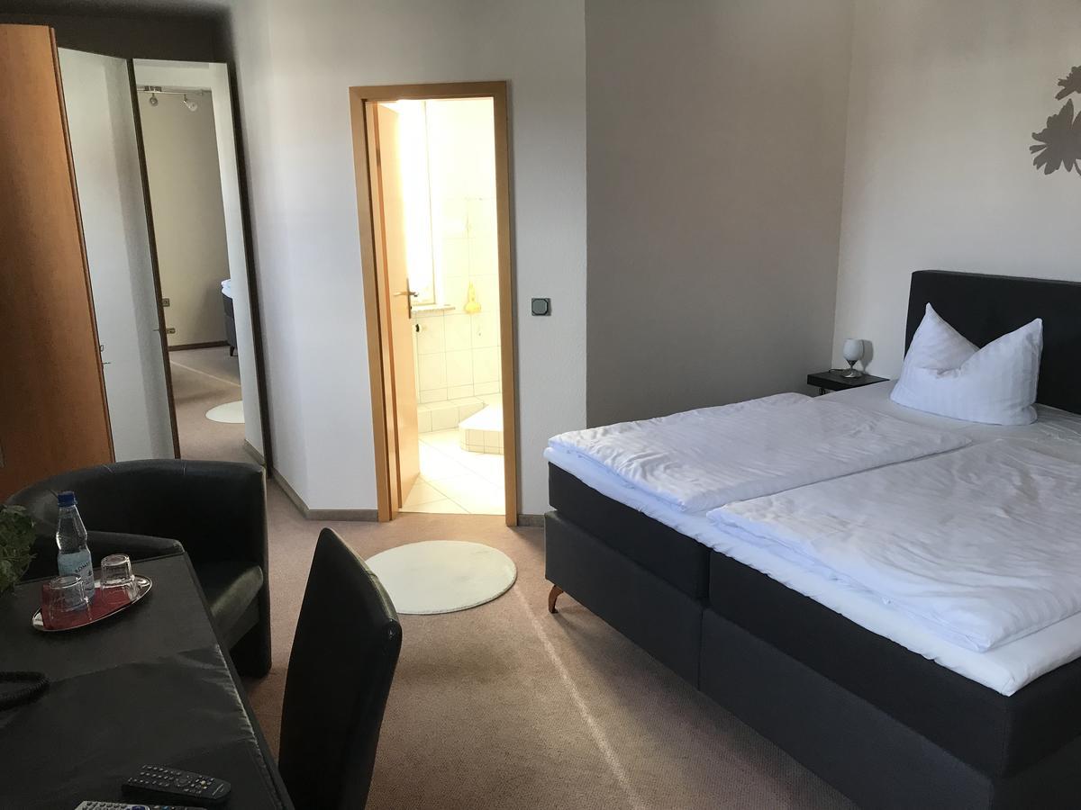 Hotel Am Maibaum Neuenrade Eksteriør billede